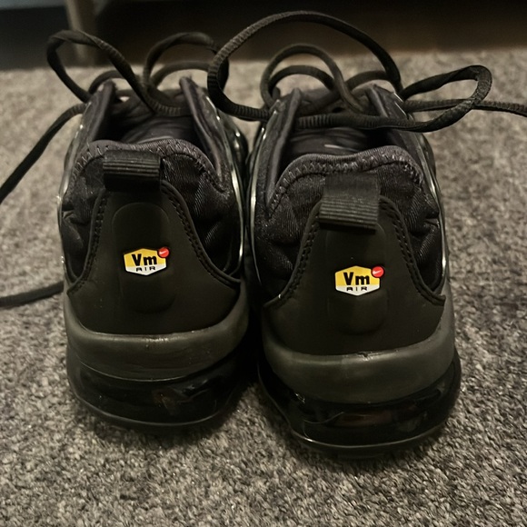 Nike Air VaporMax - men’s size 5.5, women’s size 7 - Picture 4 of 4